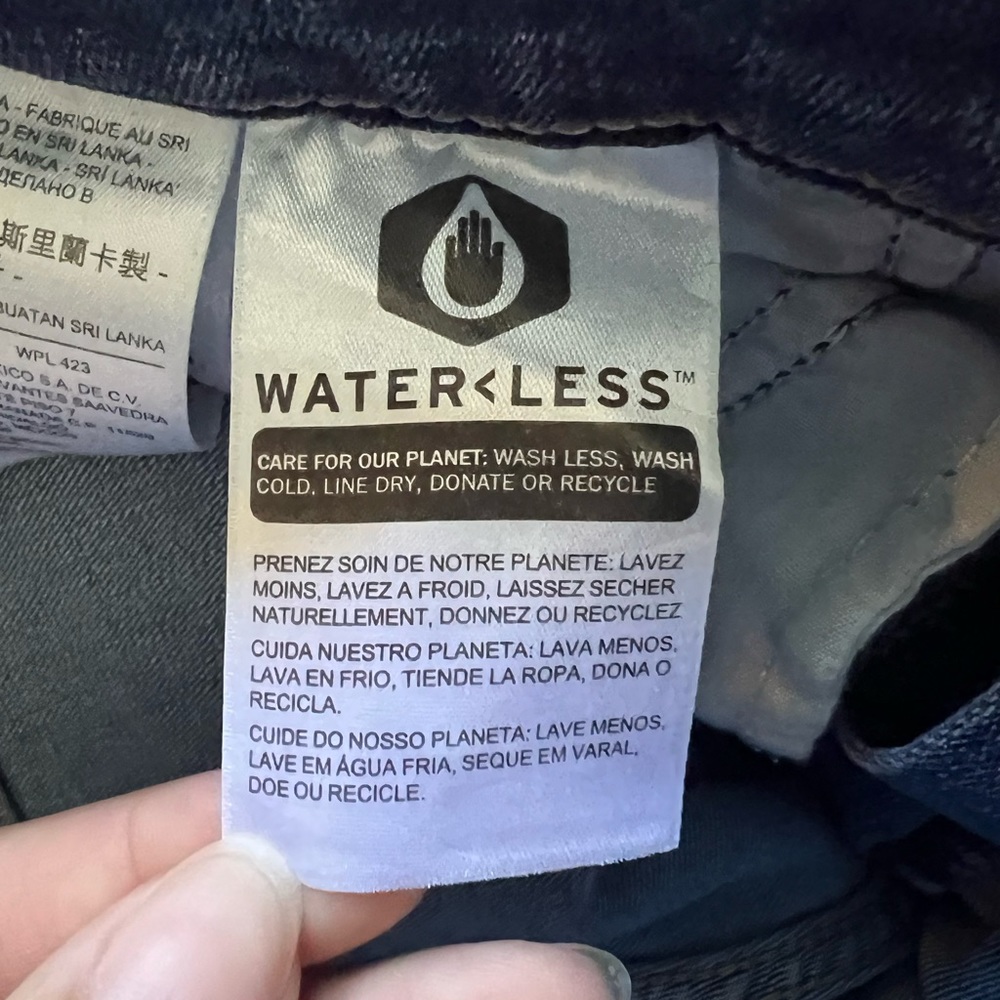 NWT Levi’s High rise straight jeans - Picture 9 of 10